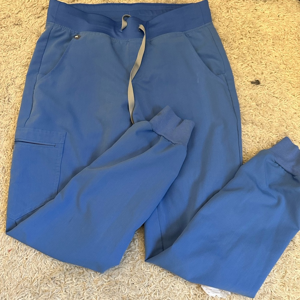 Figs scrubs
